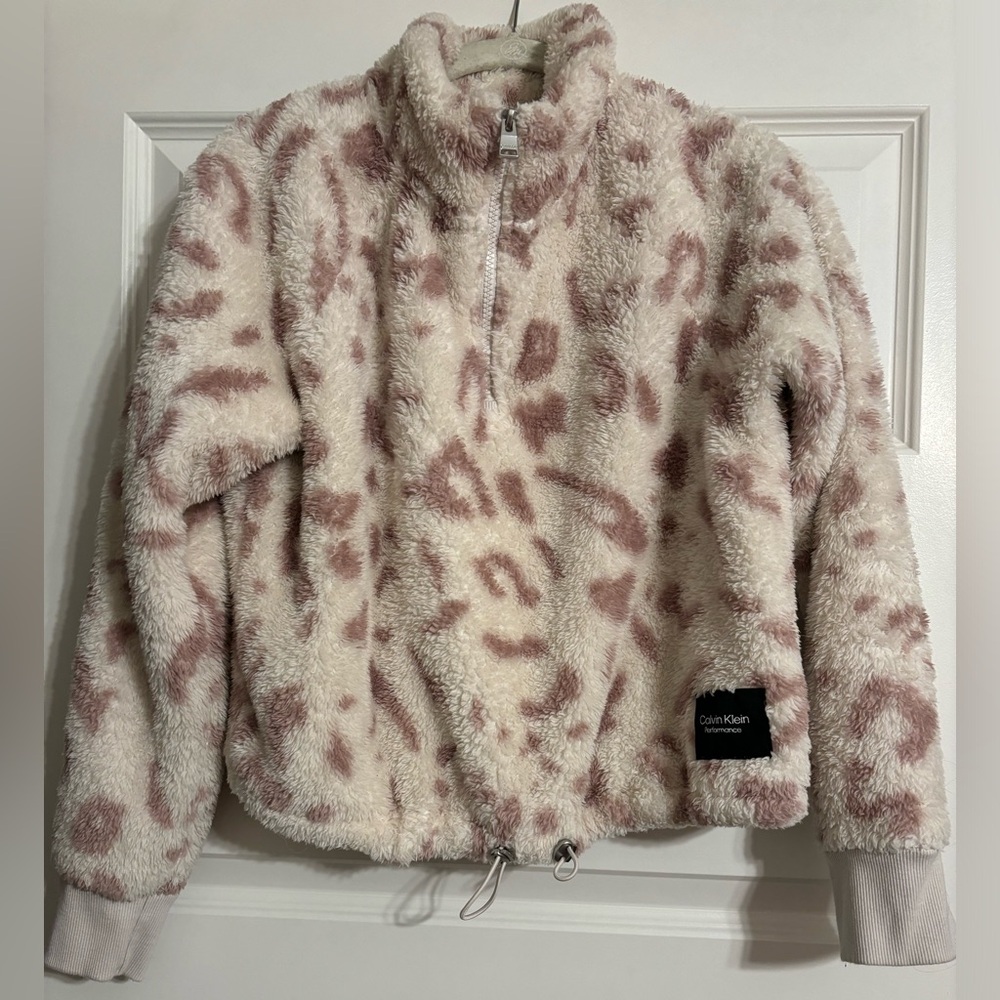 Calvin Klein Performance Cozy Cropped Animal Print Fleece Sweatshirt